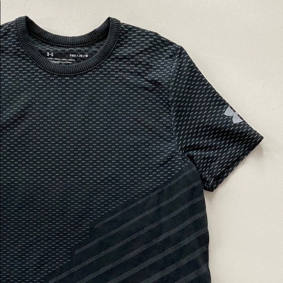 Boys Under Armour Short Sleeve Tee - Picture 3 of 5